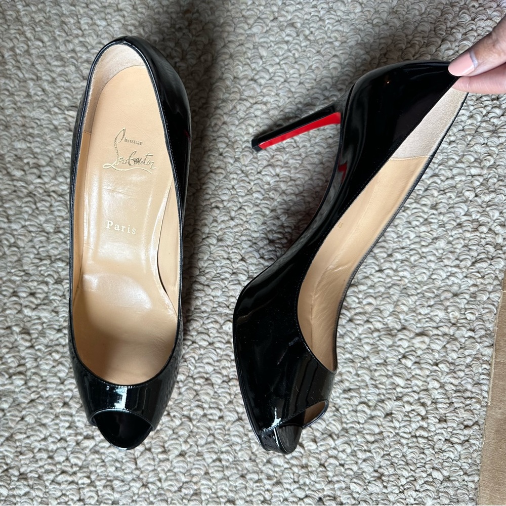 Christian Louboutin No matter 85 Patent calf peep toe pumps in black